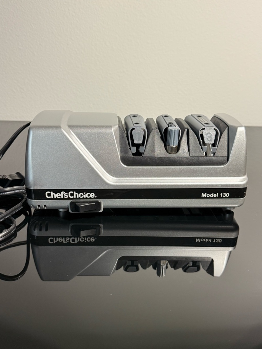 Chef’s Choice Electric Knife Sharpener Professional Sharpening Station Model 130